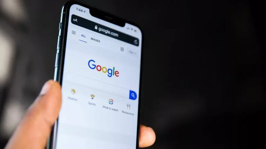 How to Hide Google Suggested Articles on iPhone and Android