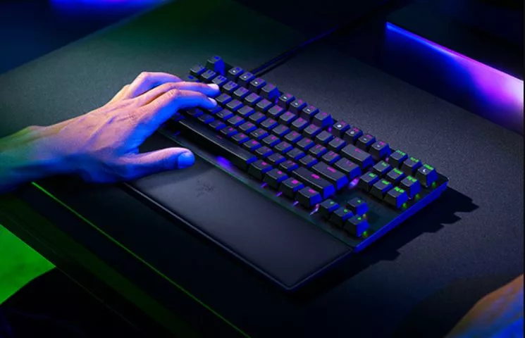 Exclusive Offer: Save 30% on Razer Huntsman V2 TKL Gaming Keyboard – Now $105.00